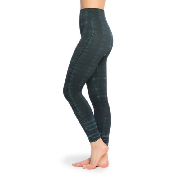 Spanx Tie-Dye Seamless Leggings - Picture 3 of 5